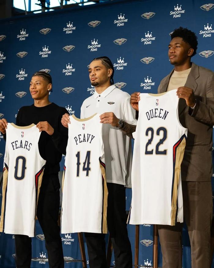 他的名字和号码加起来，就是无畏