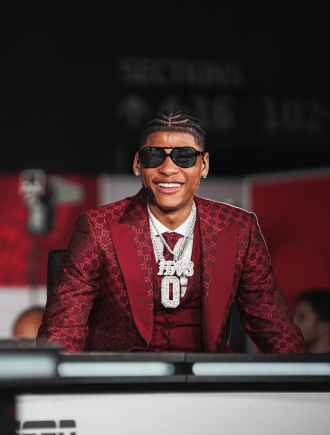 他的名字和号码加起来，就是无畏