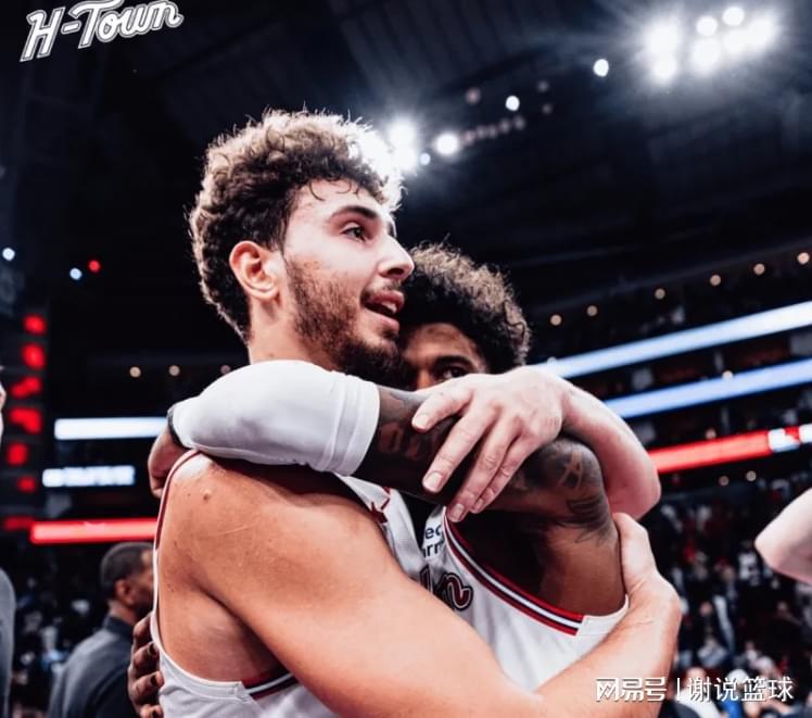 火箭三喜临门，替补中锋正式续约，外线核心知耻后勇埋头苦练