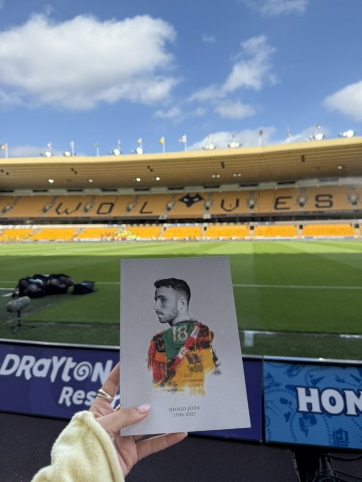 bob半岛体育官方网站-狼队推出100页场刊，纪念若塔及其兄弟安德烈-席尔瓦