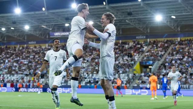 bob半岛体育平台-踢球者：斯图加特关注美因茨前锋魏珀，未来替代沃尔特马德