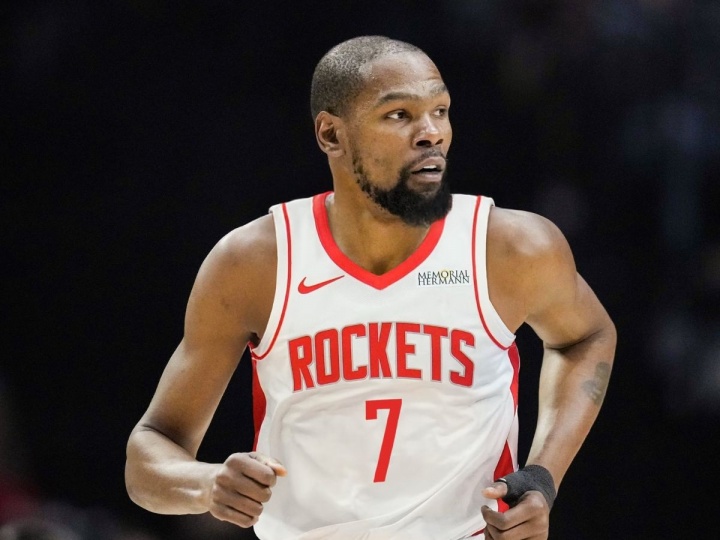 bob半岛体育官网-薪资专家分析:杜兰特两年一亿续约火箭堪称双赢,降薪幅度逾两千万仍达理想平衡