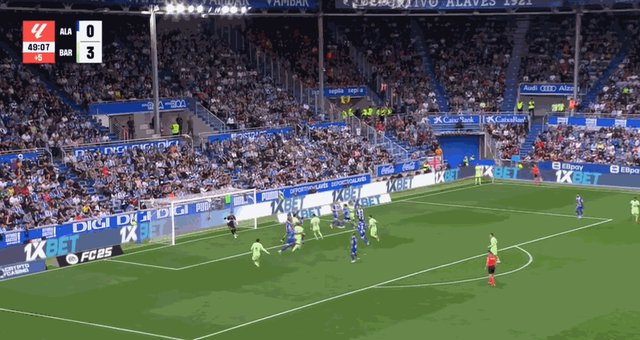 1728234616222088444.gif bob半岛体育平台-【西甲】阿拉维斯0比3巴萨,莱万半场帽子戏法