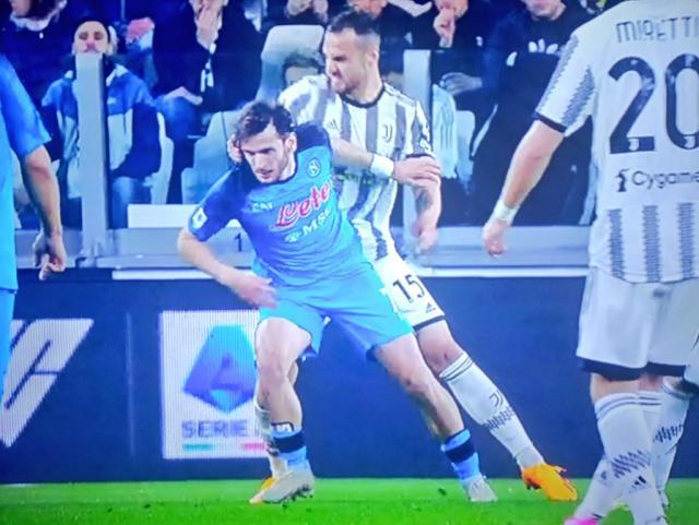 bob半岛体育官网-【意甲】拉斯帕多里补时绝杀 那不勒斯1比0客胜尤文