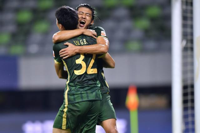 1655472133513030101.jpg 【中超】张玉宁2球杜加利奇扳平 10人梅州2比2国安