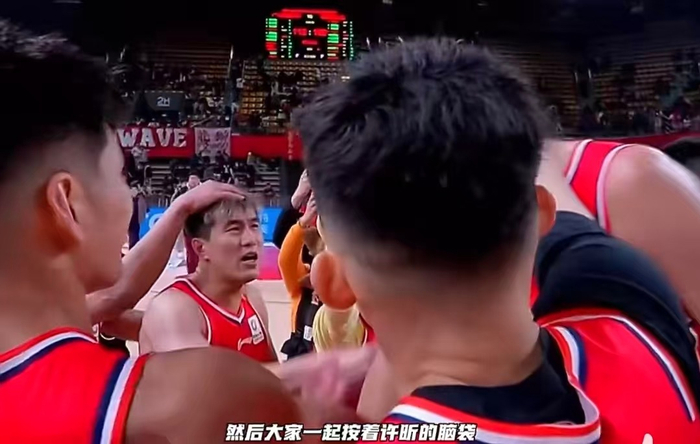 仅打3场，广州为何不交易郭艾伦？谁注意他赛后举动，杨鸣选错了|男篮|广州男篮|徐昕|同曦男篮|篮板_新浪体育_新浪新闻