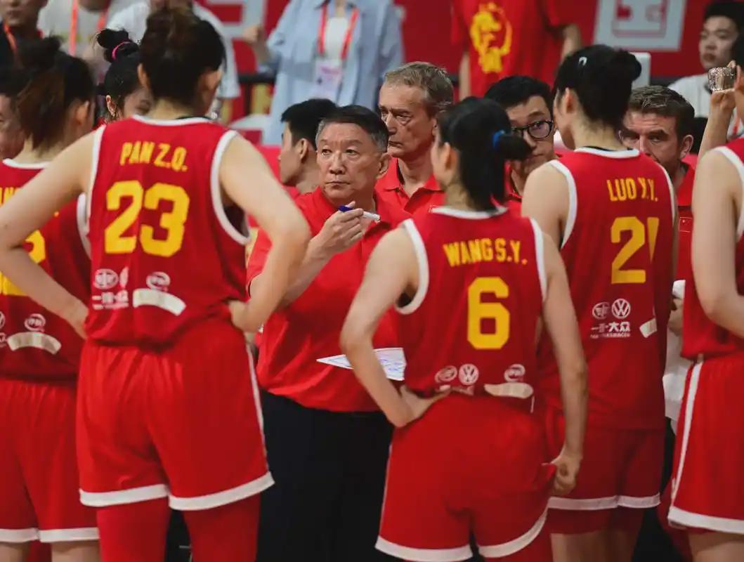 bob半岛体育官网-10分险胜！17+5+4女神爆发，宫鲁鸣变阵显奇效，1人最应该被放弃