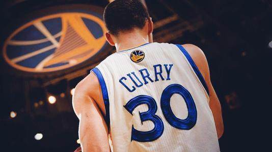 bob半岛体育官方网站-库里突发身体不适缺席今日比赛 勇士已然伤不起！